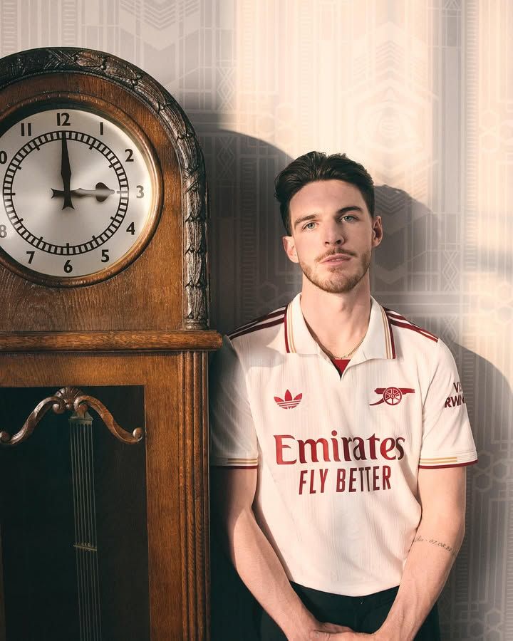 ARSENAL 25/26 SEZONU ALTERNATİF FORMASI