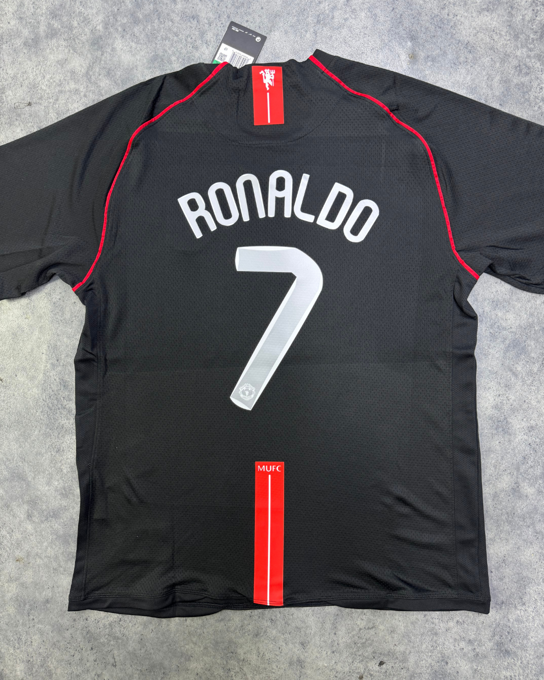 Manchester United 2008 Nostalji Siyah Kısa Kollu Player Futbol Forması