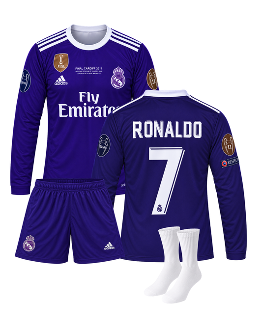 Ronaldo Real Madrid 2017 Sezonu Uzun Kollu Mor Retro 3'lü Çocuk Futbol Forma Seti ( Forma,şort ve çorap )