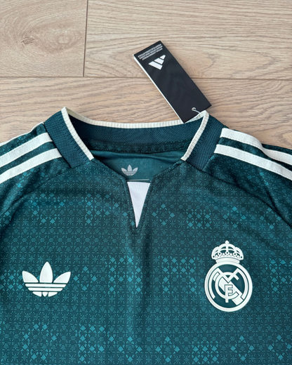 Real Madrid 2026/27 Deplasman Player Forması