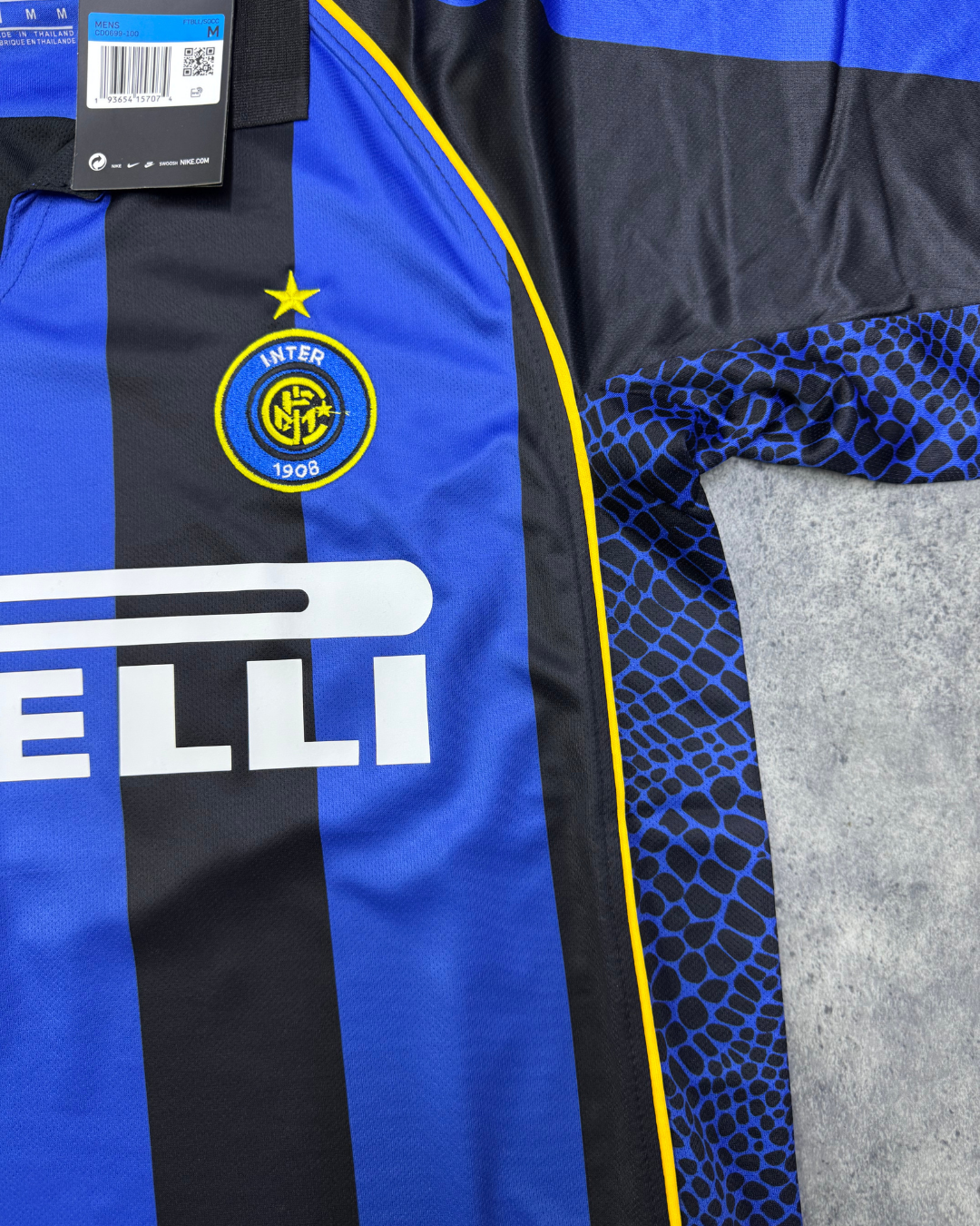 İnter Milan 01/02 İç Saha Retro Player Futbol Forması