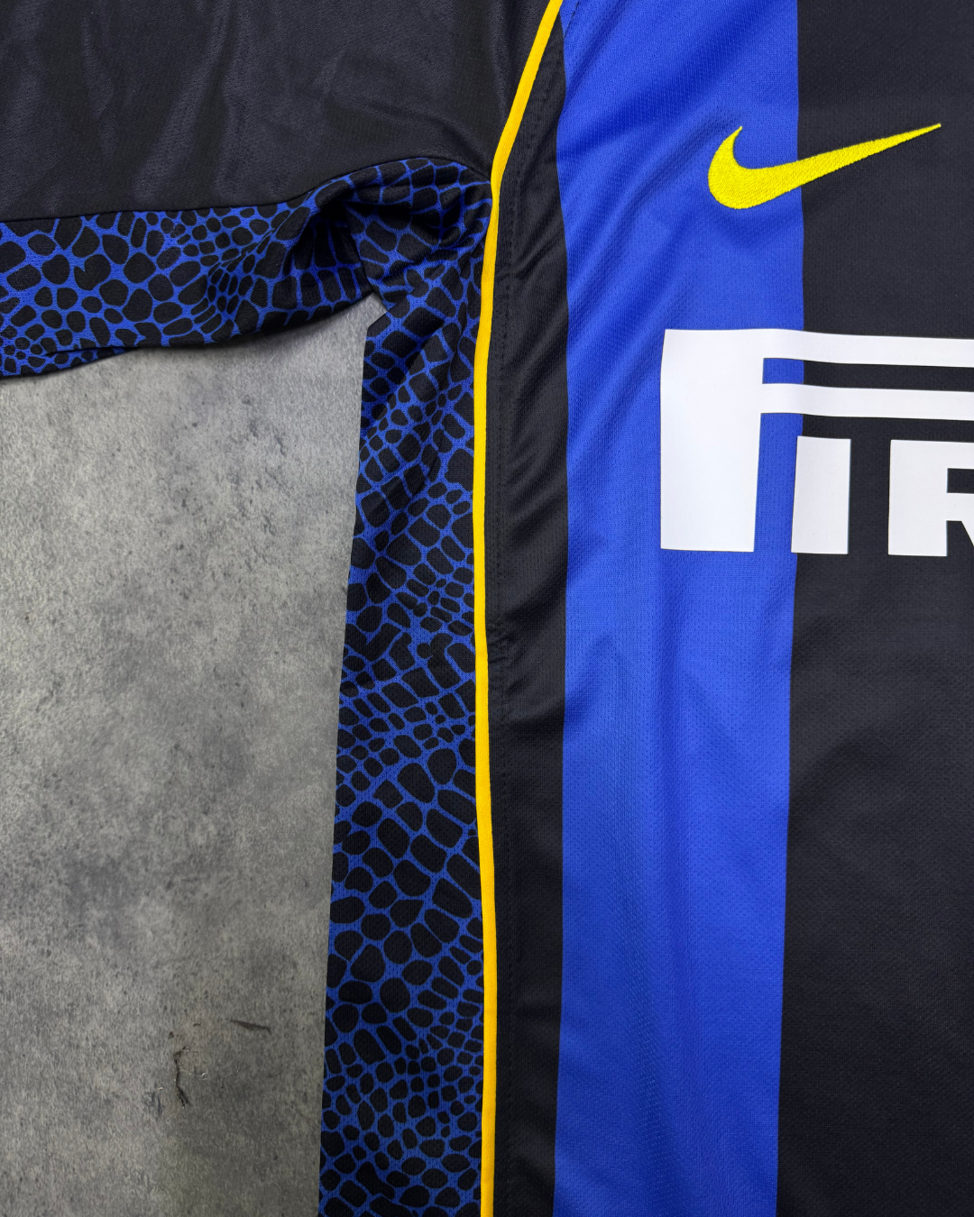 İnter Milan 01/02 İç Saha Retro Player Futbol Forması