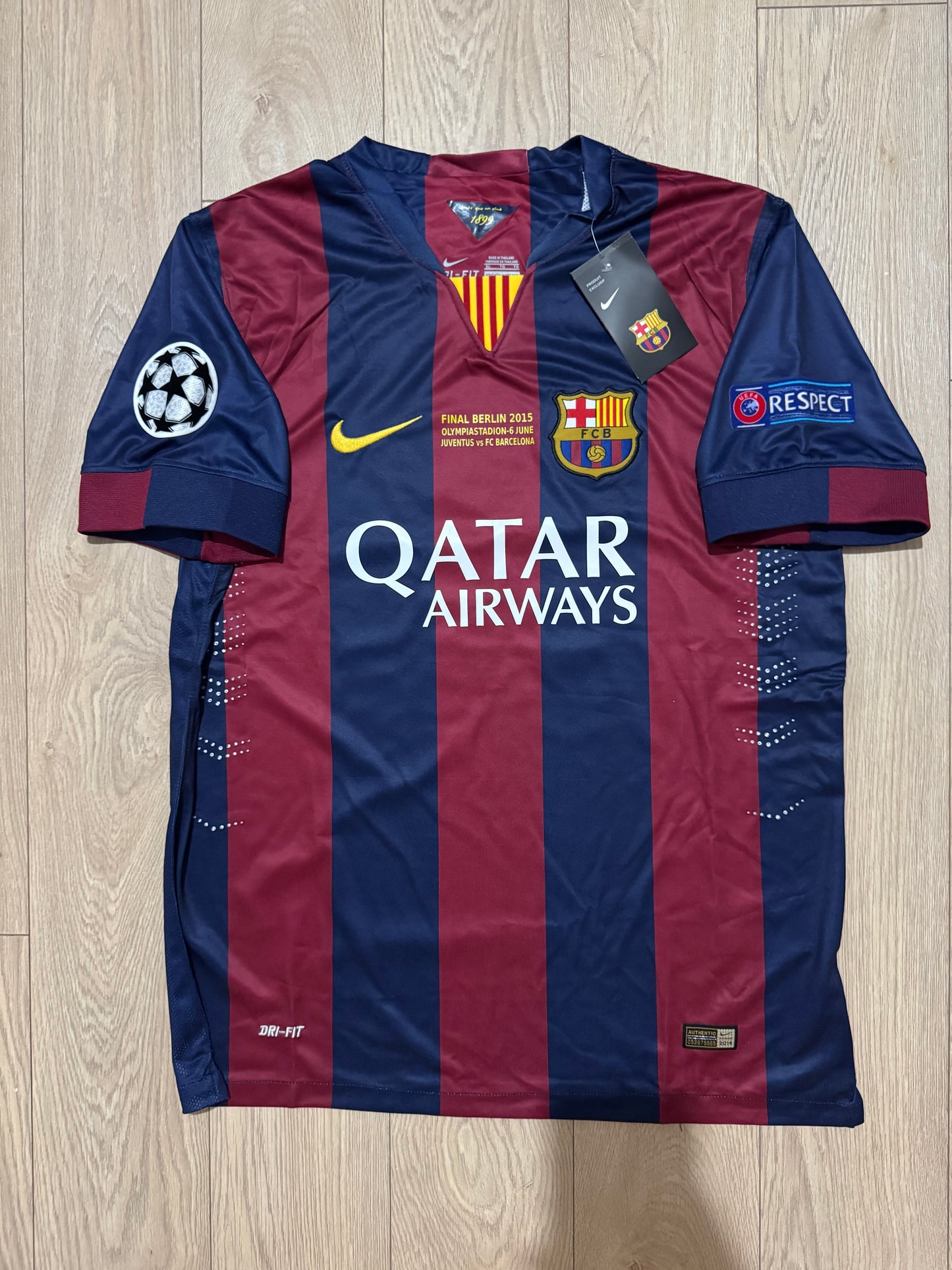 Barcelona 14/15 İç Saha Retro Player Futbol Forması