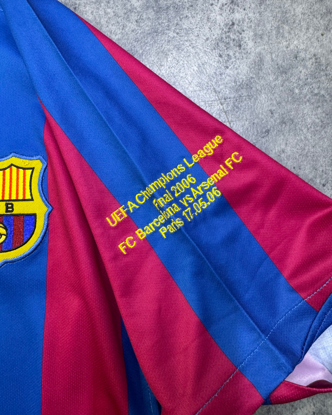 Barcelona 05/06 İç Saha Retro Player Futbol Forması