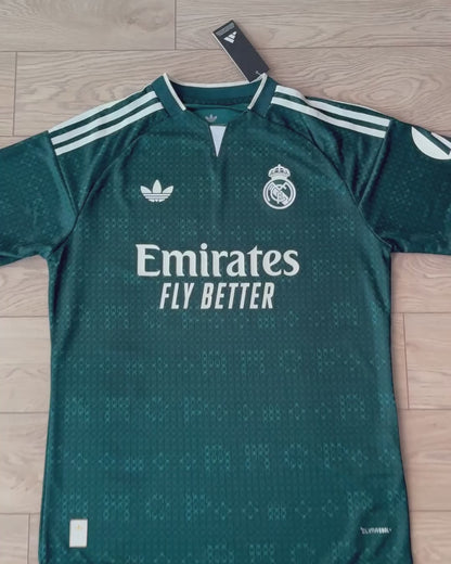 Real Madrid 2026/27 Deplasman Player Forması